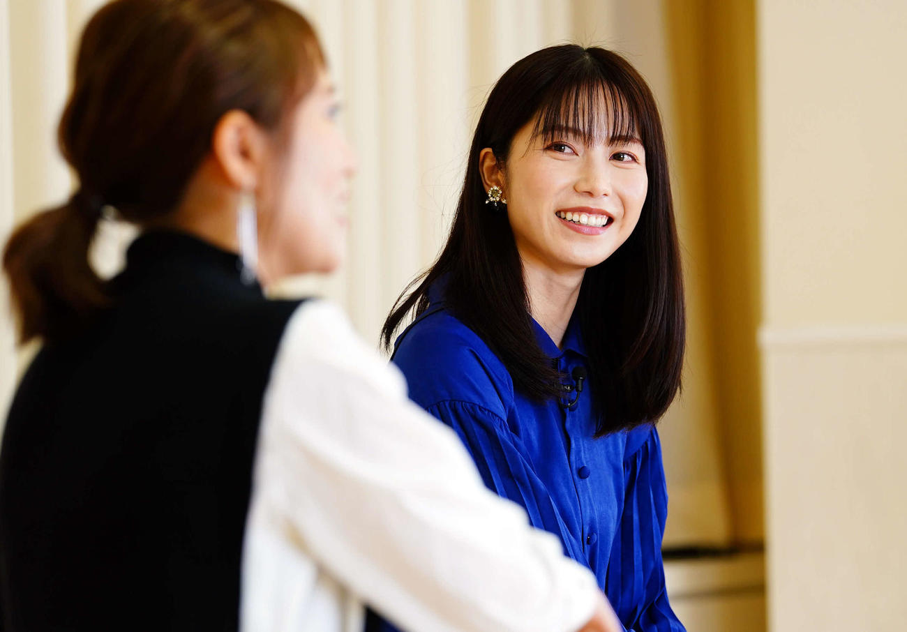 「総監督」について語るAKB48横山由依（撮影・菅敏）