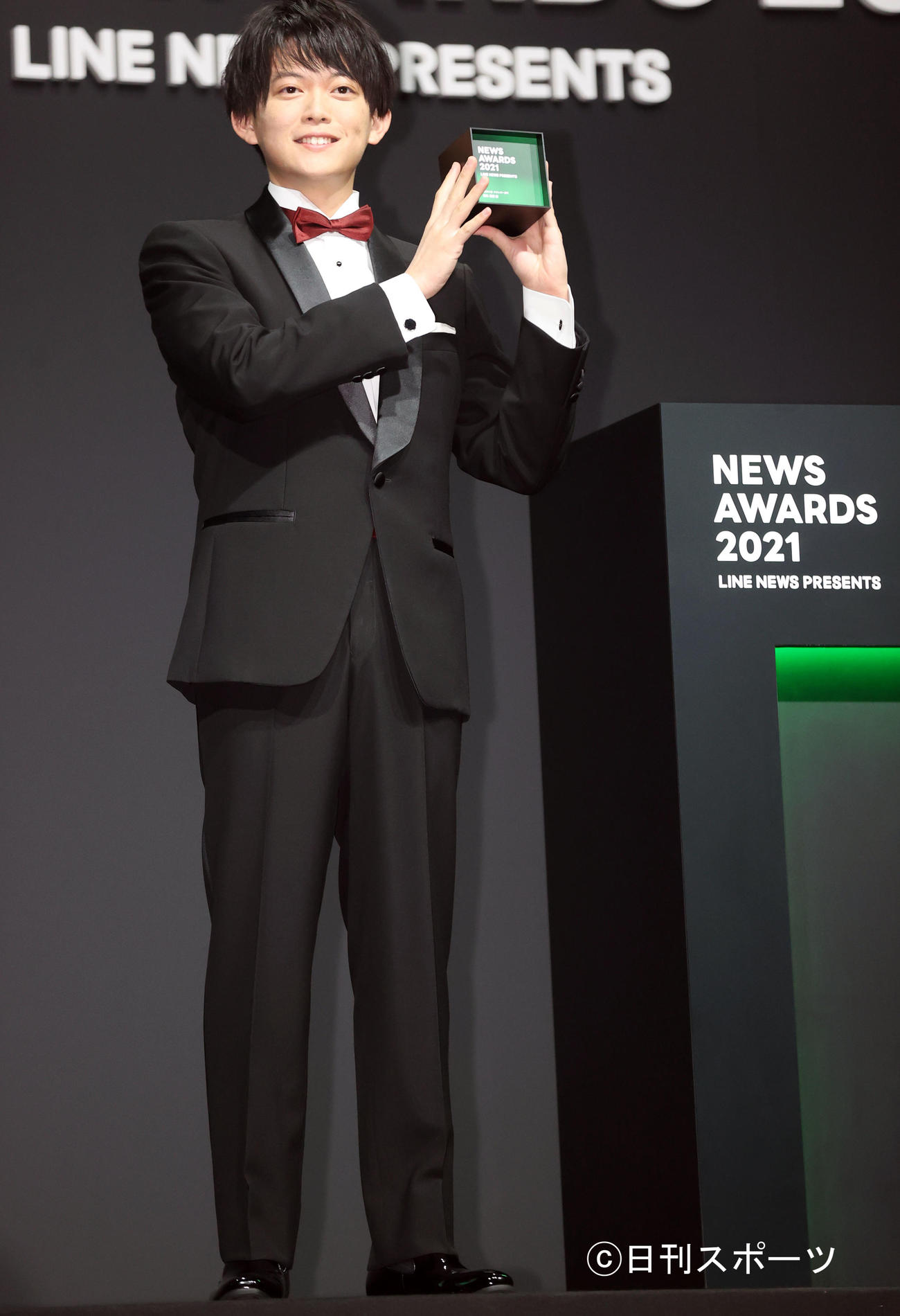「LINE NEWS AWARDS 2021」で「クリエイター部門」を受賞した松丸亮吾（撮影・浅見桂子）