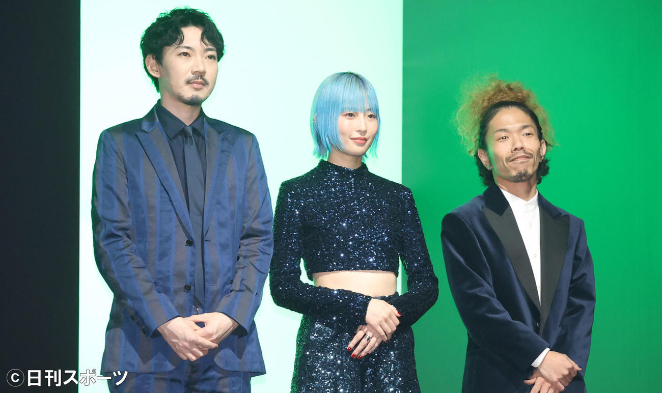 「LINE NEWS AWARDS2021」の話題の人賞アーティスト部門を受賞したAwesome City Club（撮影・浅見桂子）