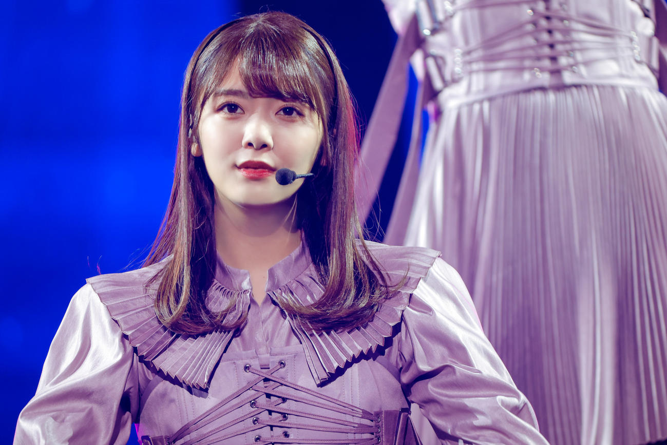 櫻坂46の「1st YEAR ANNIVERSARY LIVE」でパフォーマンスするメンバー