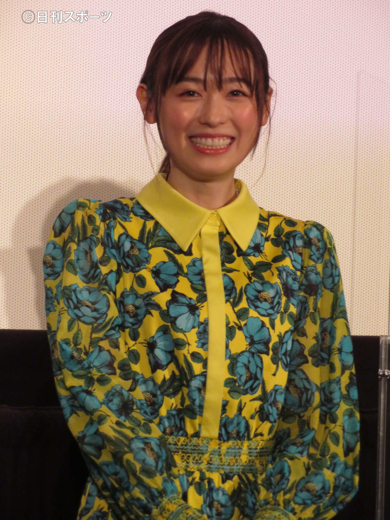 アニメ映画「フラ・フラダンス」公開記念舞台あいさつで笑みを浮かべる福原遥（撮影・村上幸将）