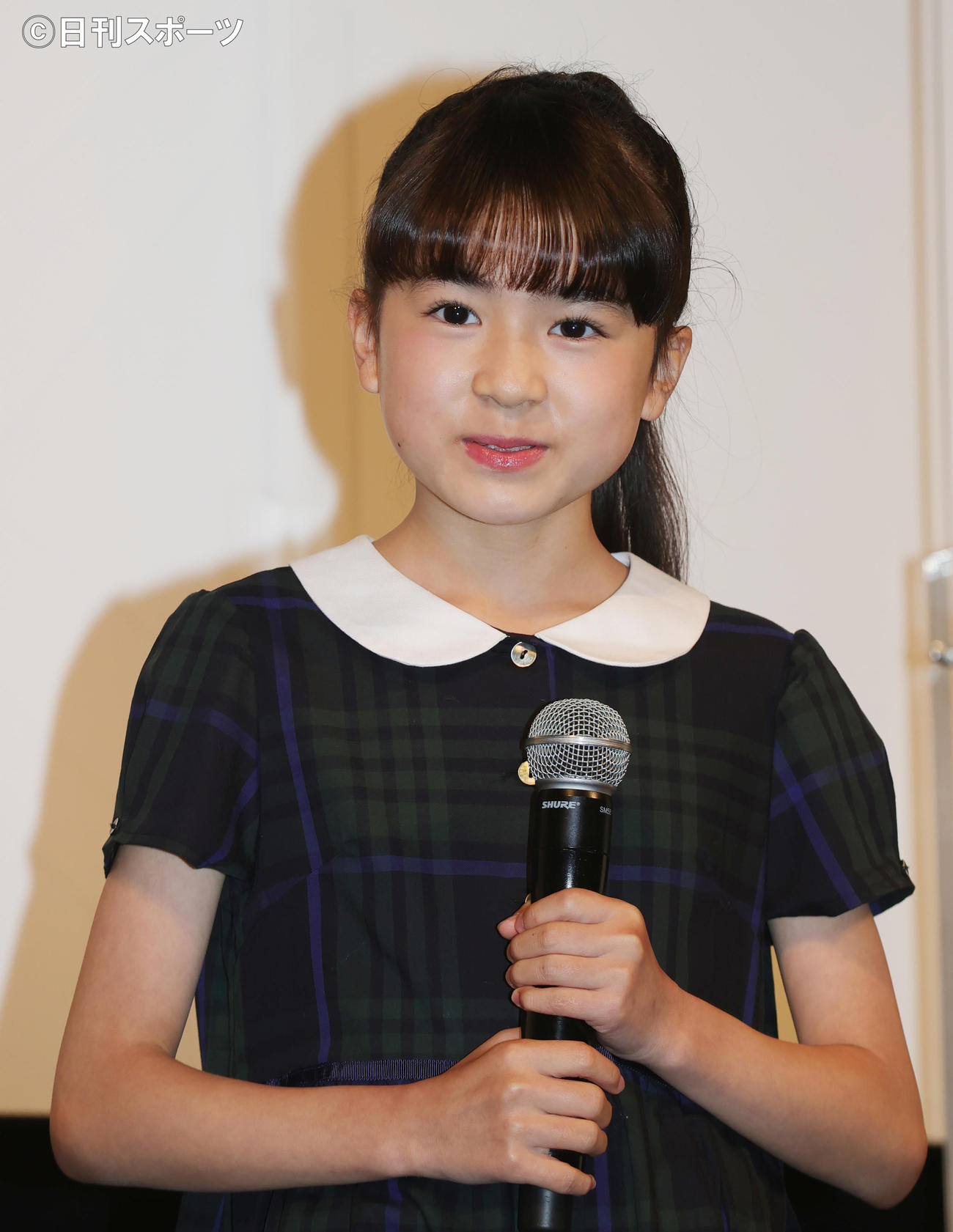 映画「ボス・ベイビー」親子試写会で舞台あいさつを行った新津ちせ（撮影・野上伸悟）