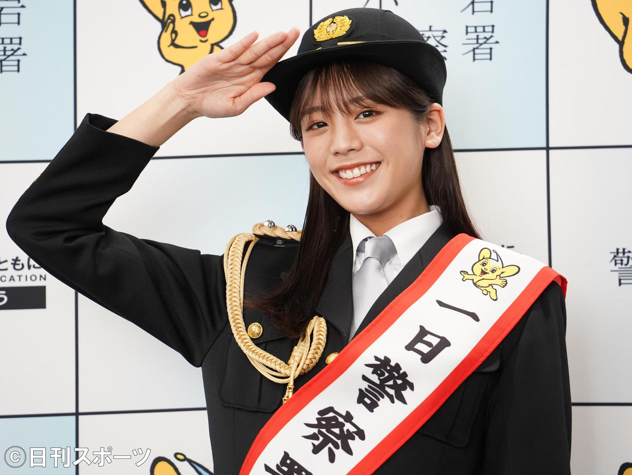 警視庁小岩警察署の一日警察署長を務めた、貴島明日香（撮影・佐藤勝亮）