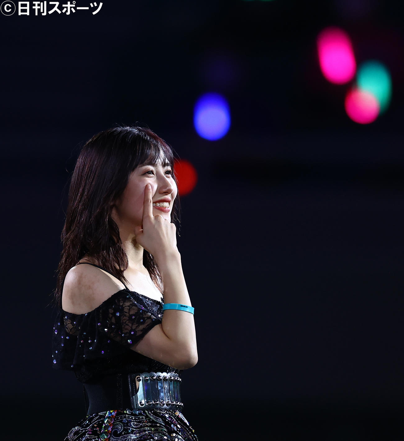 モーニング娘。’21コンサート「Teenage Solution～佐藤優樹　卒業スペシャル～」で笑顔でパフォーマンスする佐藤優樹（2021年12月13日）