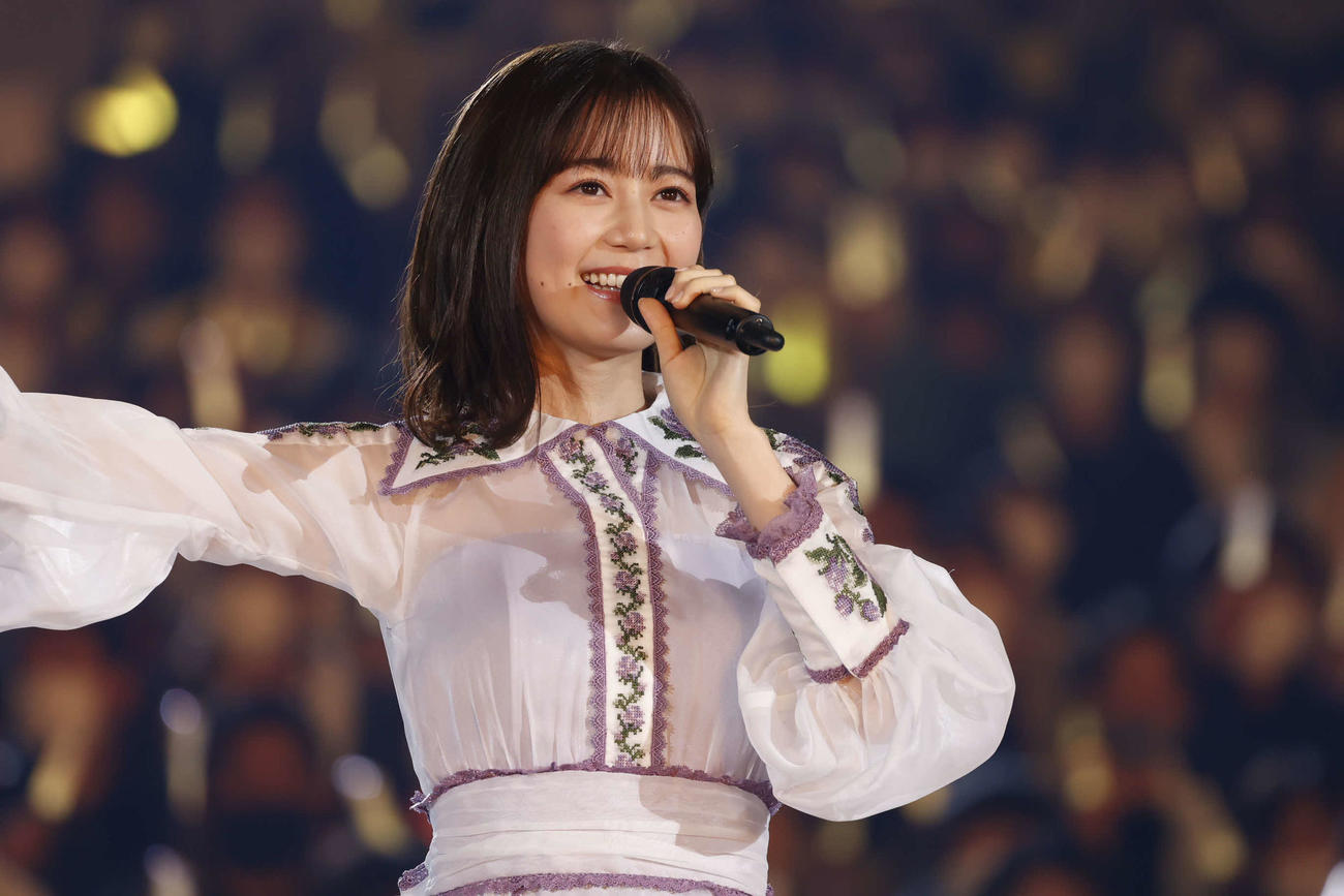 「乃木坂46　生田絵梨花　卒業コンサート」でパフォーマンスする生田絵梨花
