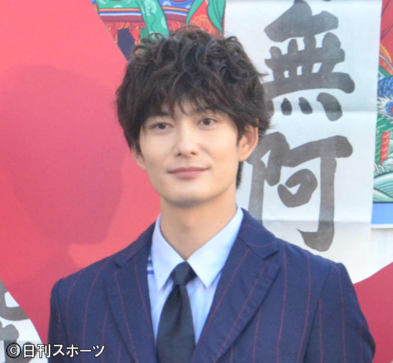 映画「聖地X」大ヒット祈願イベントに出席した岡田将生（2021年11月撮影）