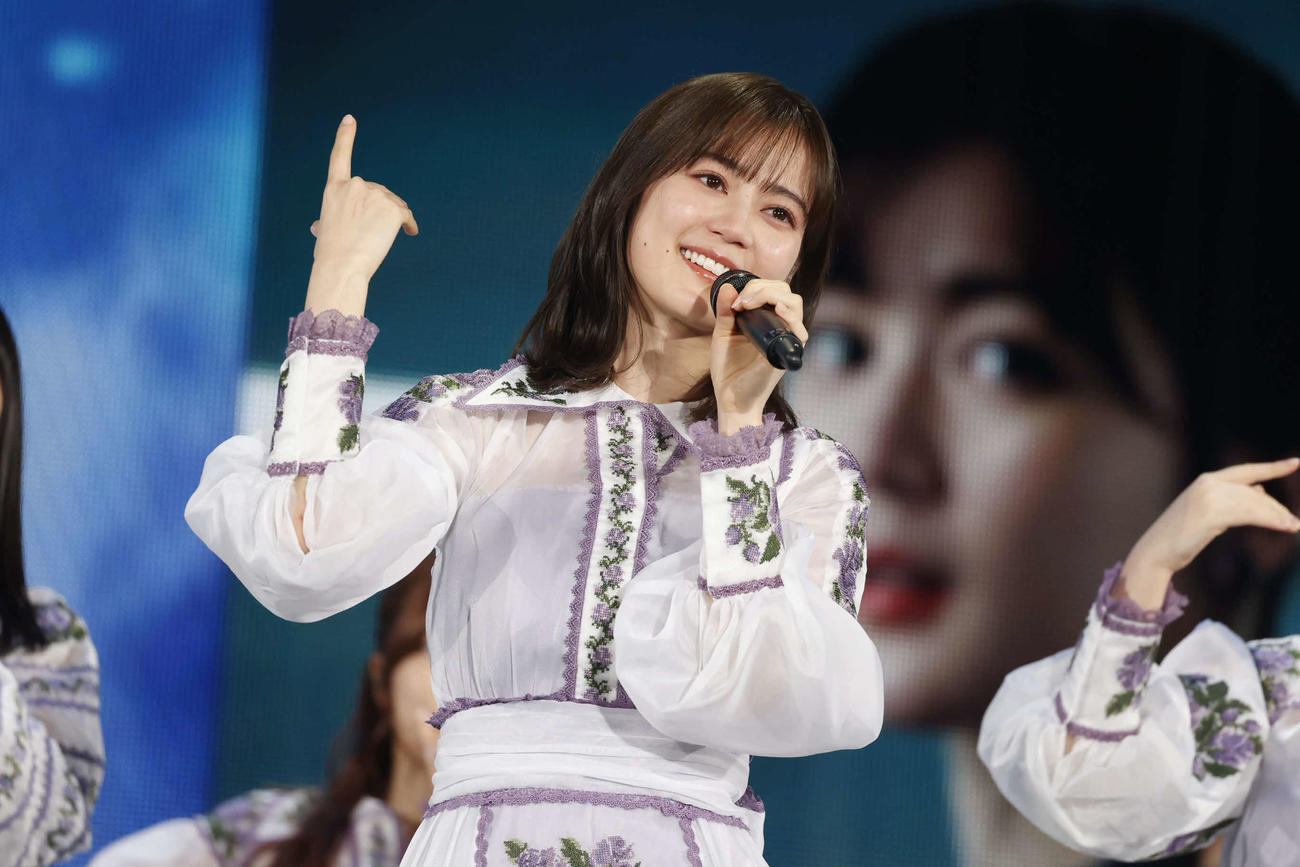 「乃木坂46　生田絵梨花　卒業コンサート」でパフォーマンスする生田絵梨花