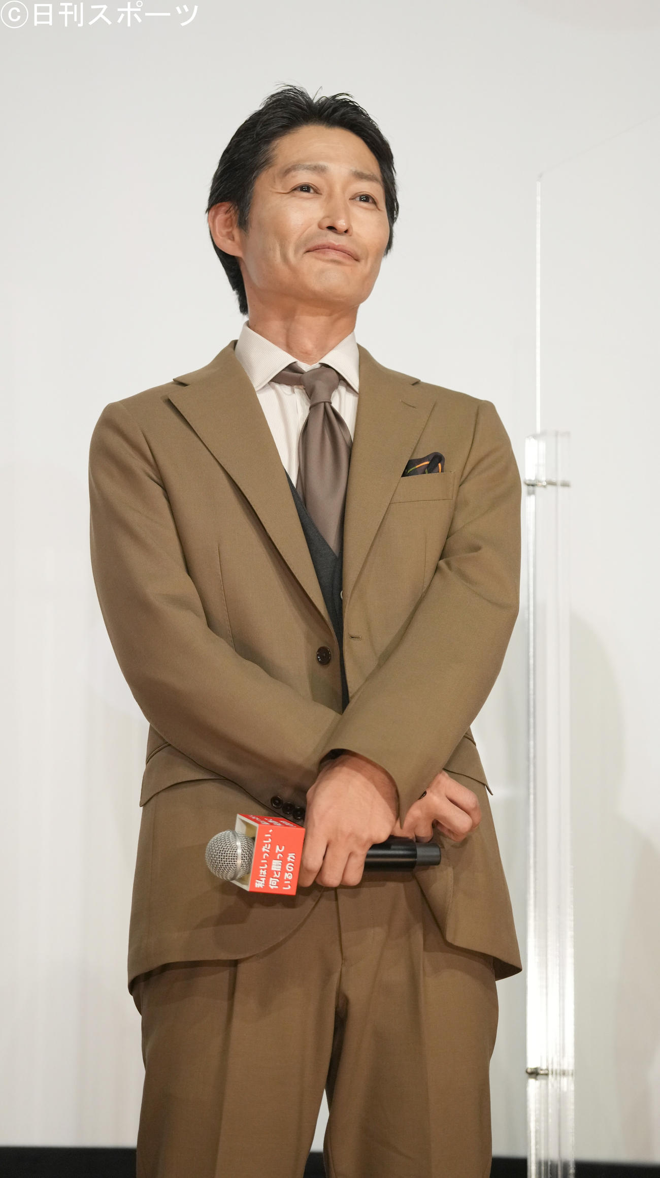 映画「私はいったい、何と闘っているのか」公開記念舞台あいさつに臨む安田顕（撮影・小沢裕）