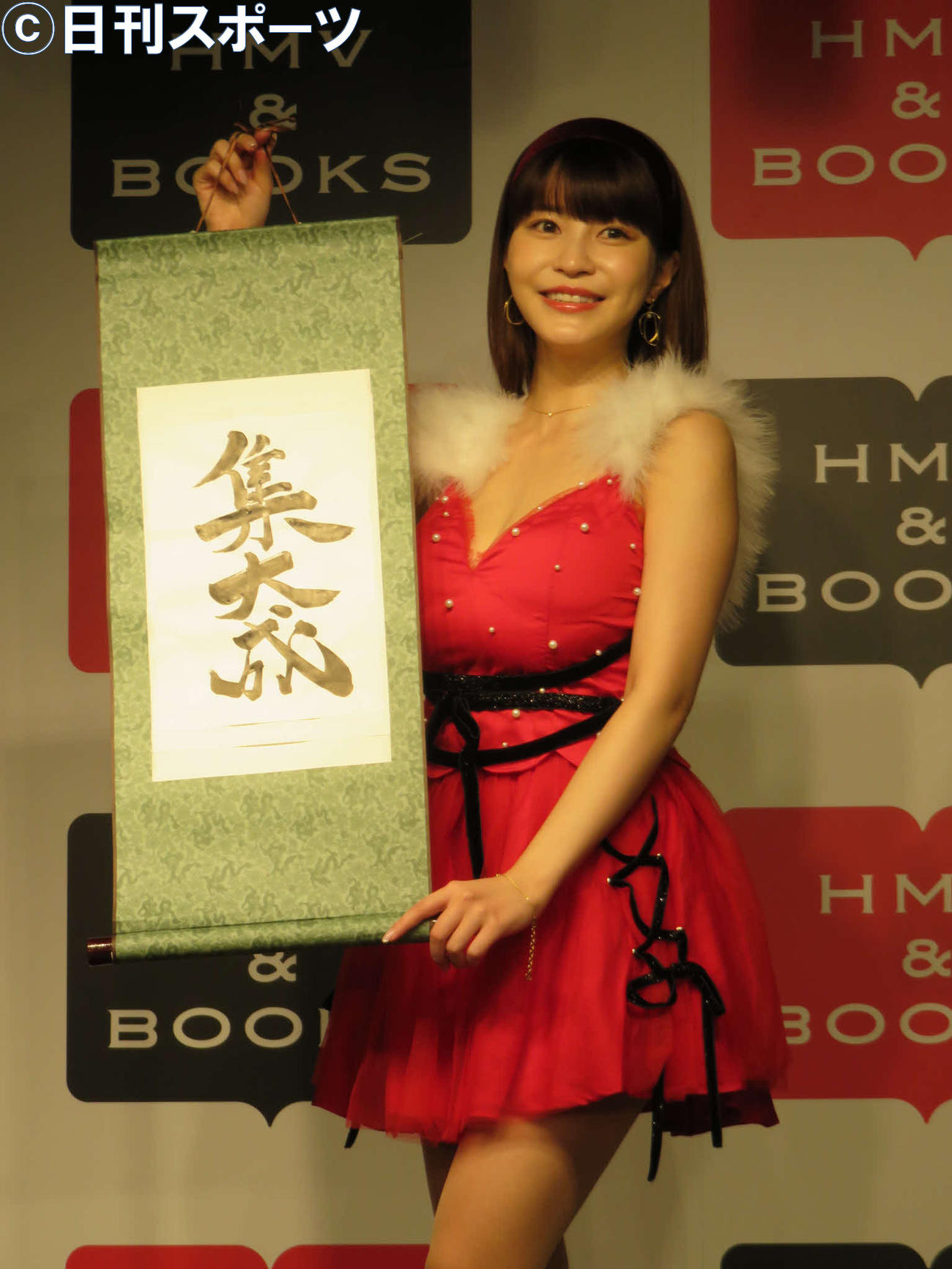 カレンダー発売イベントを行った岸明日香