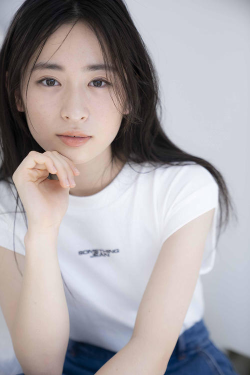 芸能活動を再開することが決まった長谷川百々花