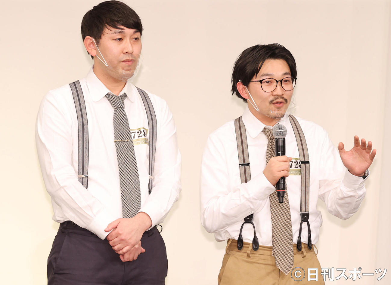 オズワルドの畠中悠（左）と伊藤俊介（2020年12月撮影）