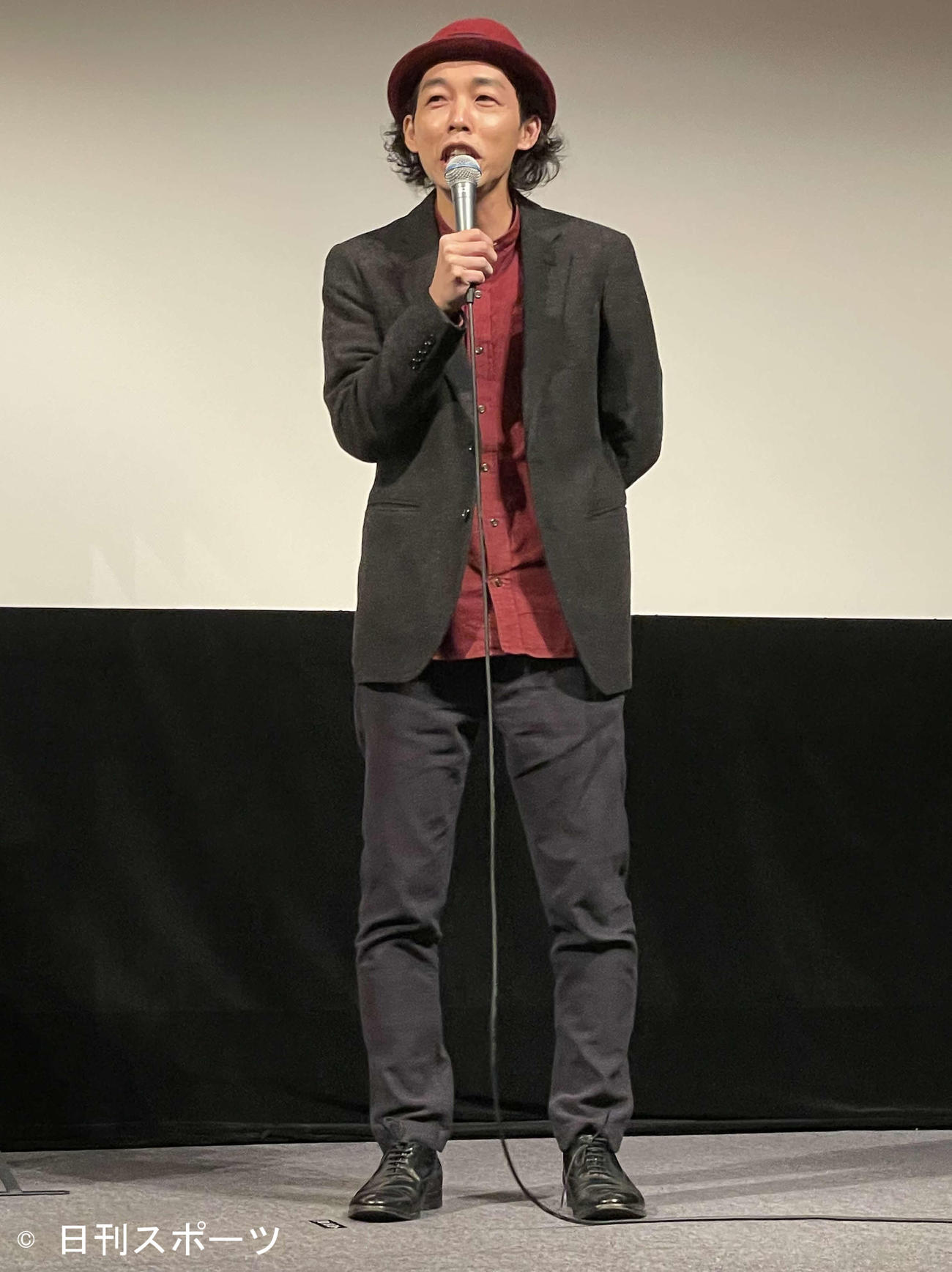 映画「ポプラン」の完成披露試写会に出席した上田慎一郎監督