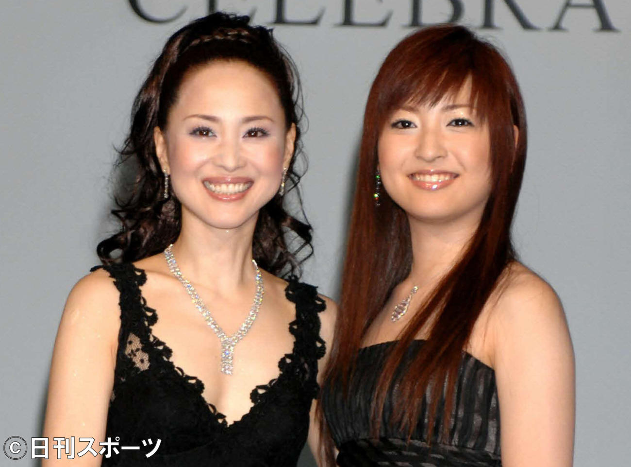 07年6月、イベントに親子で出席した松田聖子（左）と神田沙也加さん