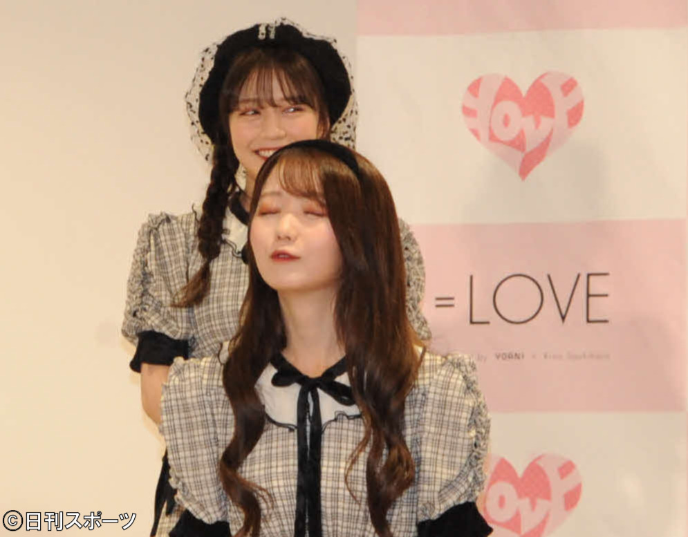 10枚目シングル「The 5th」の記者発表会でキス顔を披露する大谷映美里（撮影・松尾幸之介）