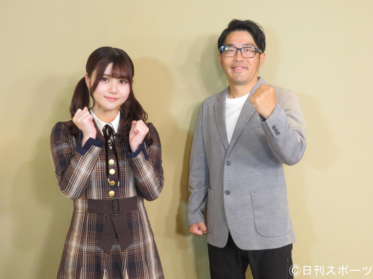 「乃木坂お試し中」の新MCに就任した伊藤理々杏（左）。右は鈴木拓（撮影・横山慧）