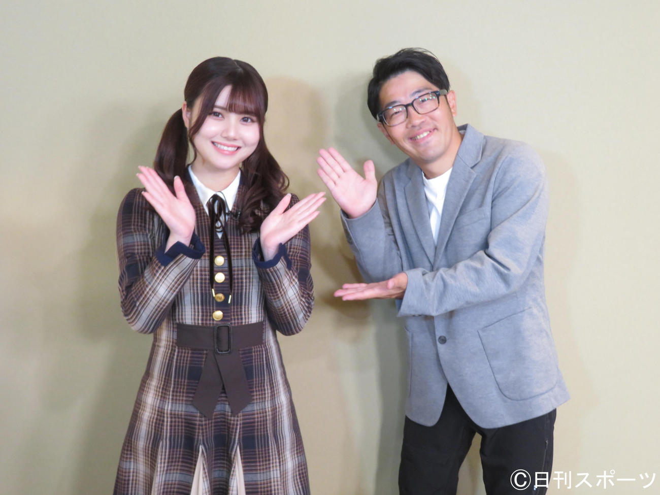 「乃木坂お試し中」の新MCに就任した伊藤理々杏（左）。右は鈴木拓（撮影・横山慧）
