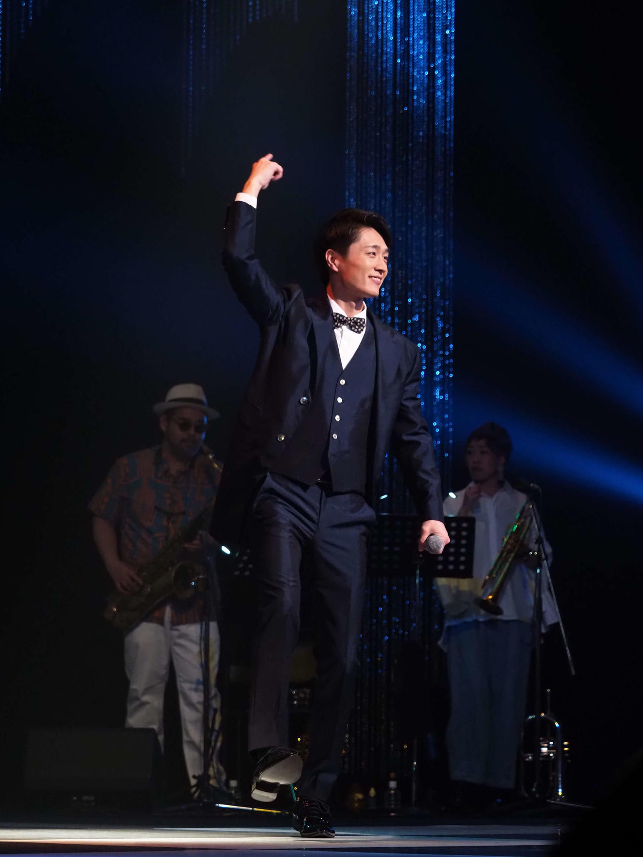 「クリスマス＆バースデーコンサート」を行った真田ナオキ