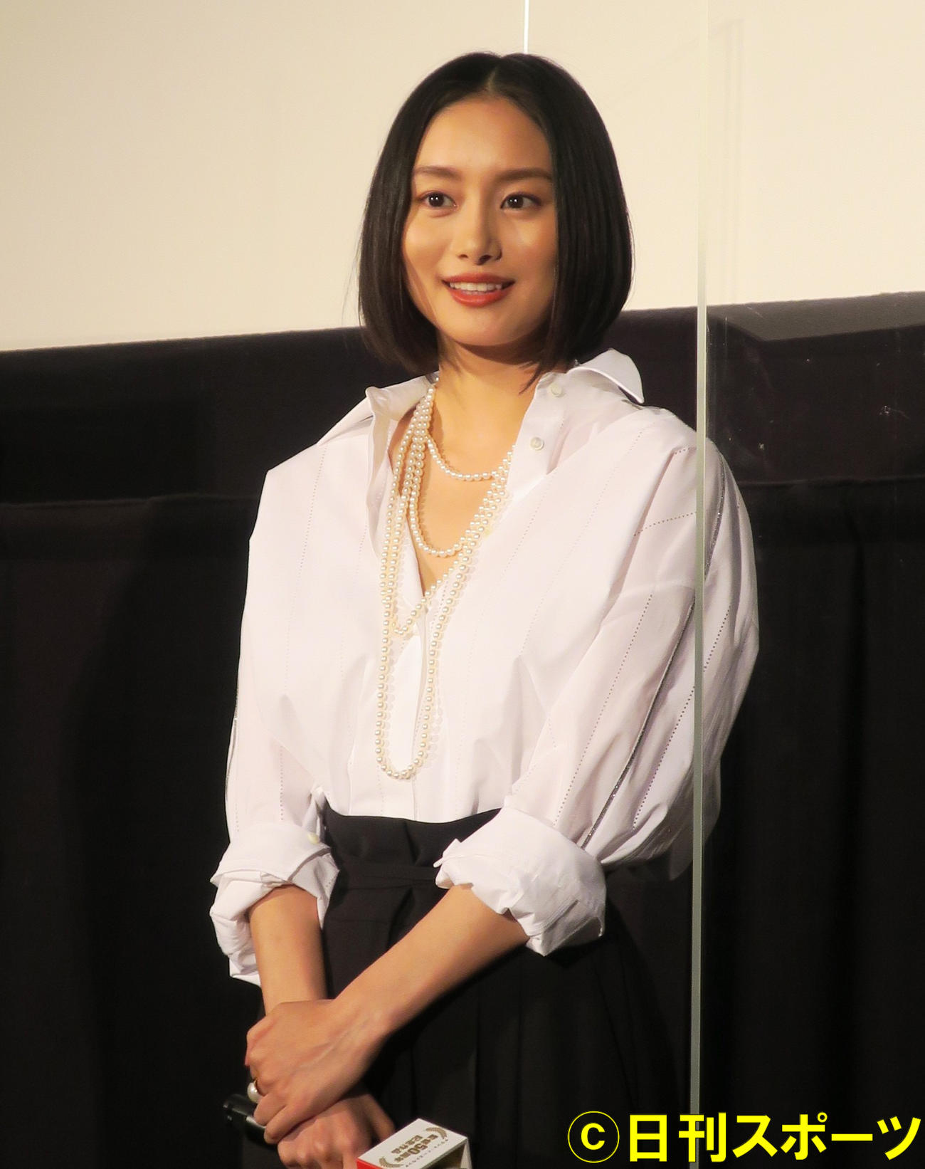 クリント・イーストウッド監督の過去作上映会で舞台あいさつを行う忽那汐里