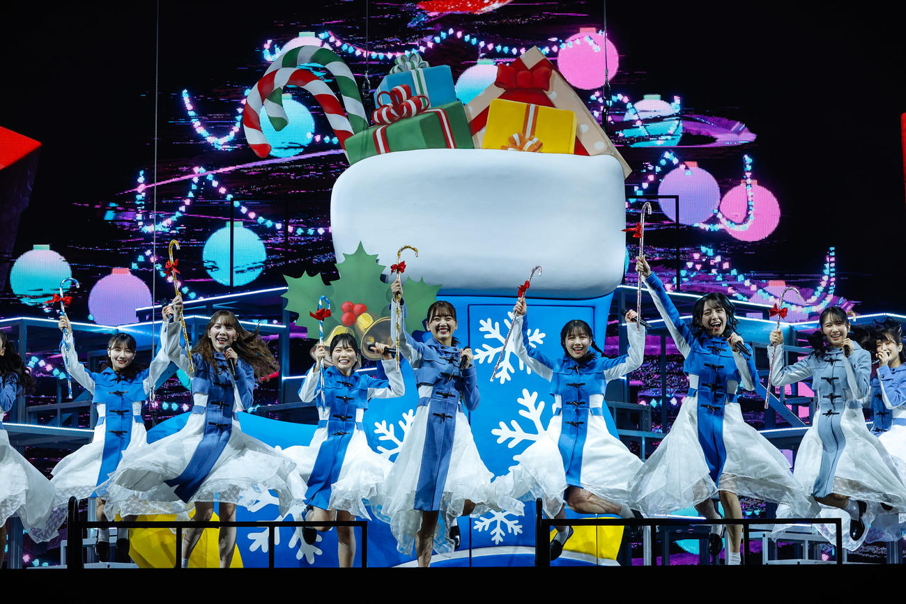 クリスマスライブ「ひなくり2021」を開催した日向坂46