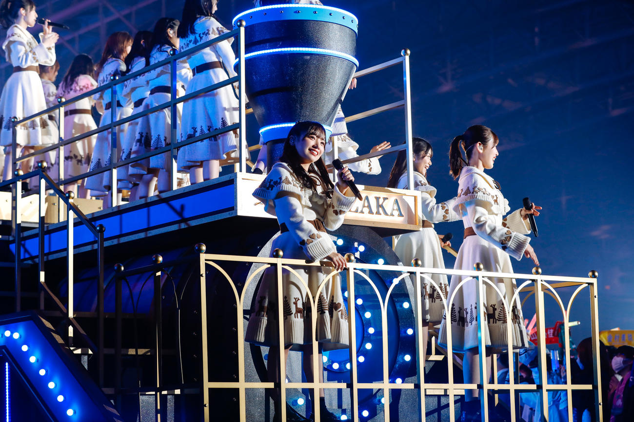 クリスマスライブ「ひなくり2021」を開催した日向坂46