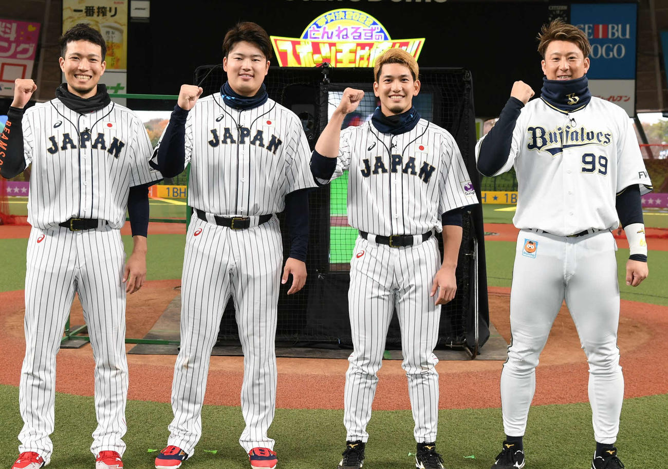 テレビ朝日系「とんねるずのスポーツ王は俺だ！！」（来年1月2日、午後6時半）で「リアル野球BAN対決」に挑む左から千賀滉大、村上宗隆、栗原陵矢、杉本裕太