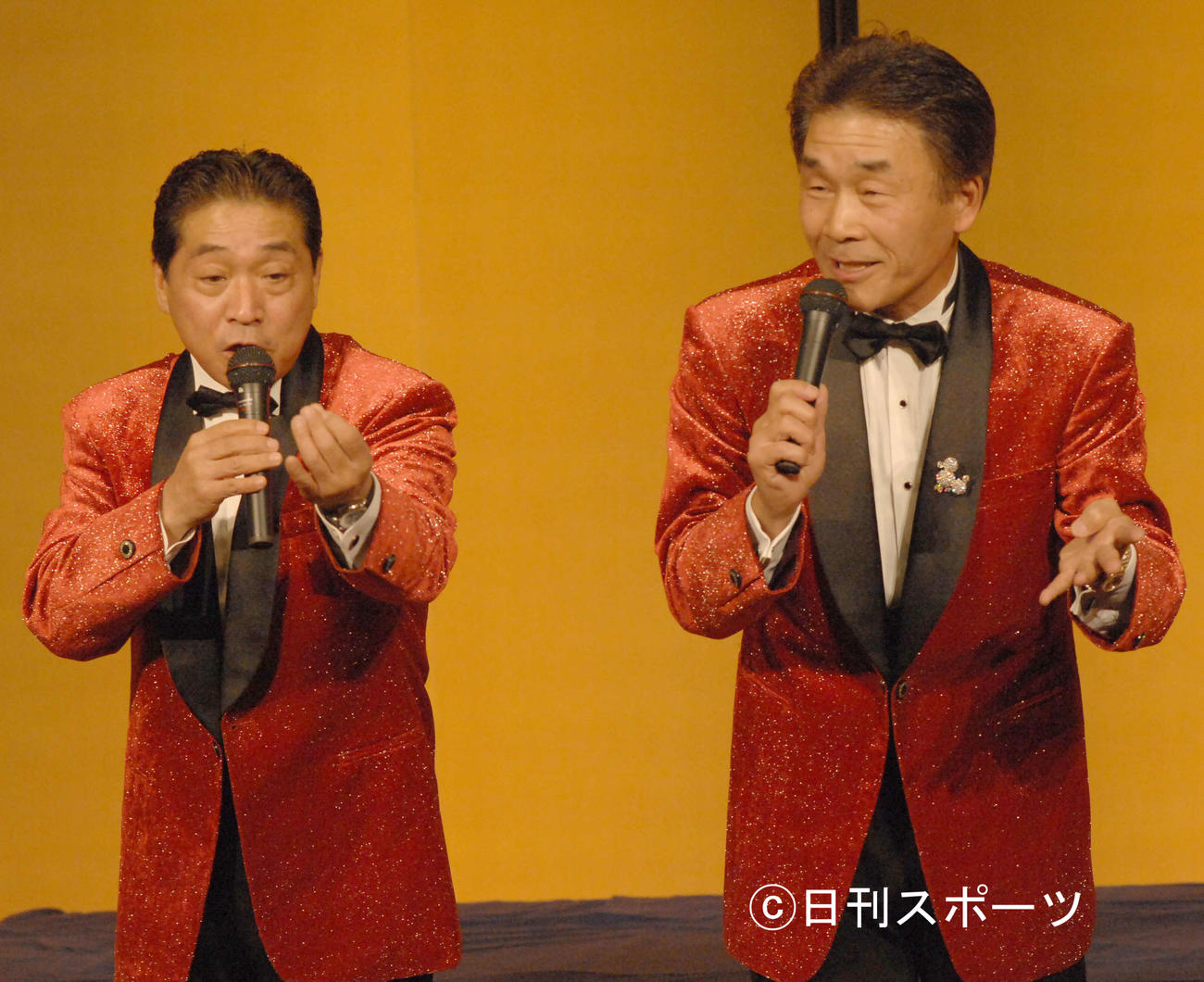 おぼん・こぼんのおぼん（右）とこぼん（09年2月12日撮影）
