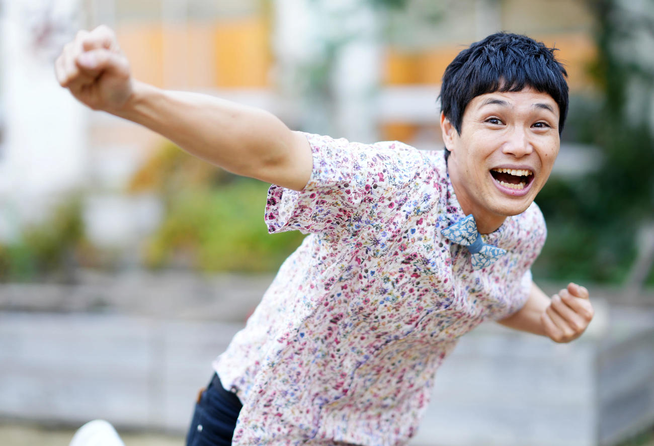 インタビュー　「自分のスタイルを貫く」と力強く語ったもう中学生さん、おどけた表情の奥には男としてのかっこよさが詰まっていました。＝2021年12月13日