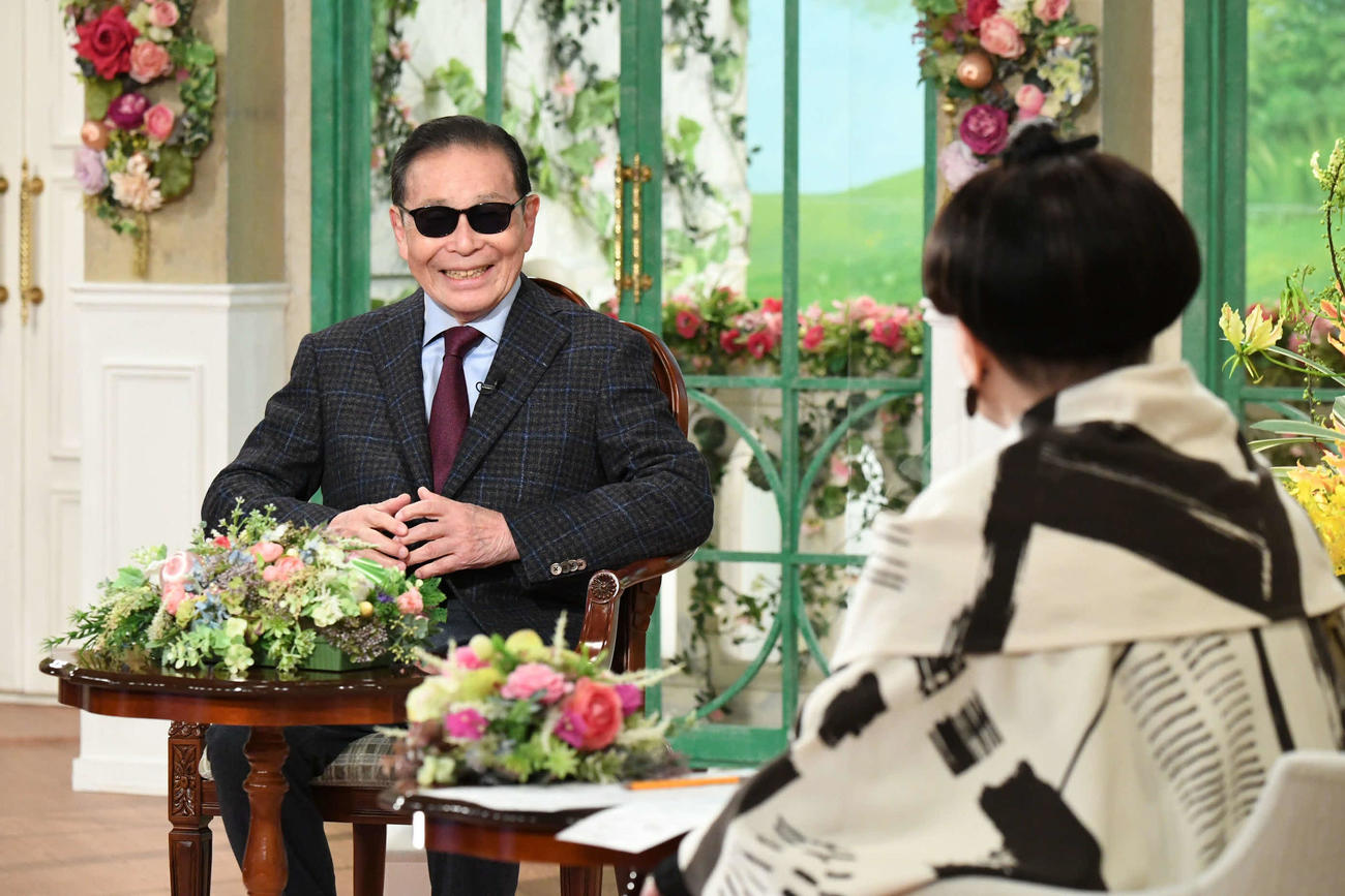 28日放送のテレビ朝日系「徹子の部屋」に出演するタモリ