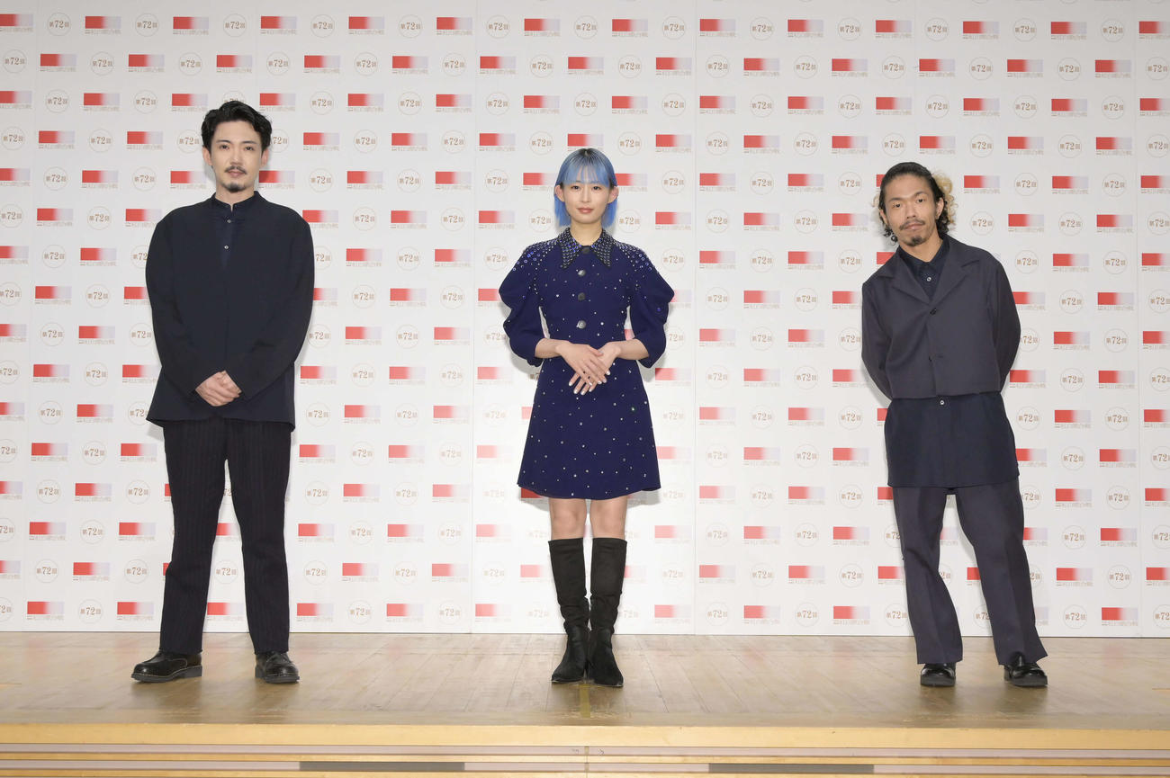 リハーサルを行ったAwesome City Club、左からatagi、PORIN、モリシー（C）NHK