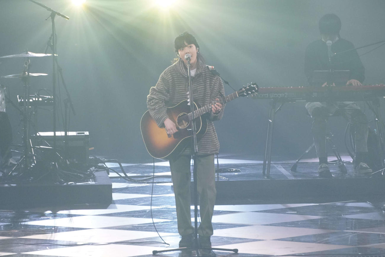 リハーサルを行うあいみょん（C）NHK