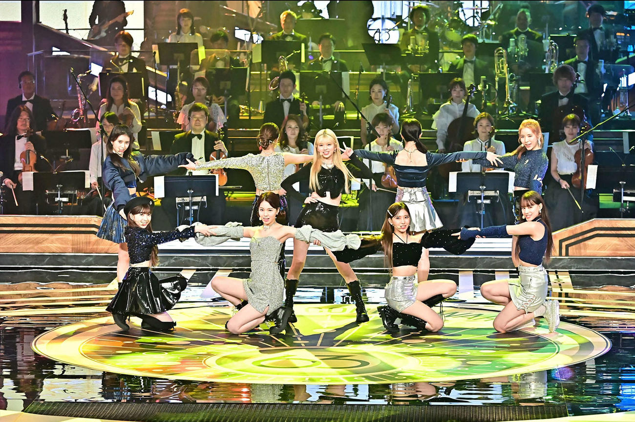 「Take a picture」で優秀作品賞を受賞したNiziU（c）TBS