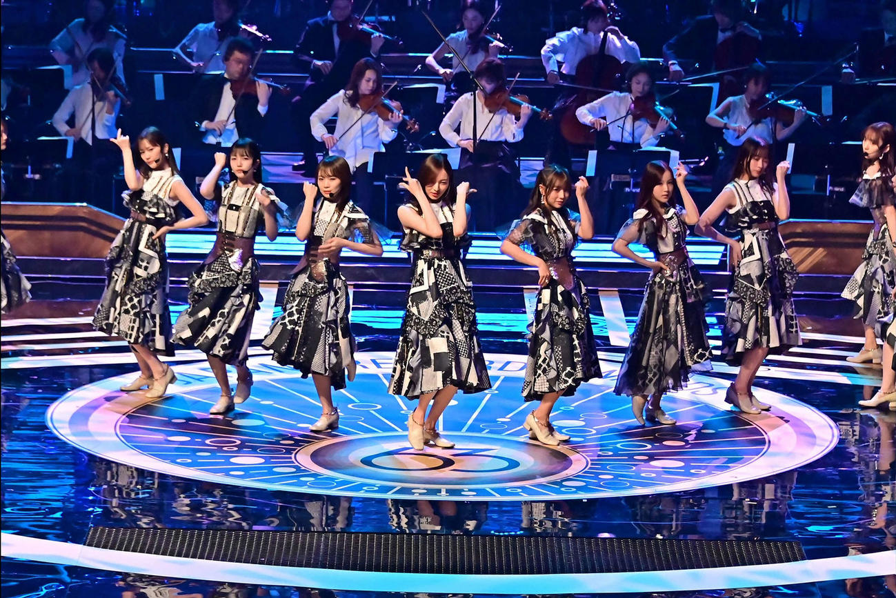 「ごめんねFingers crossed」で優秀作品賞を受賞した乃木坂46（C）TBS