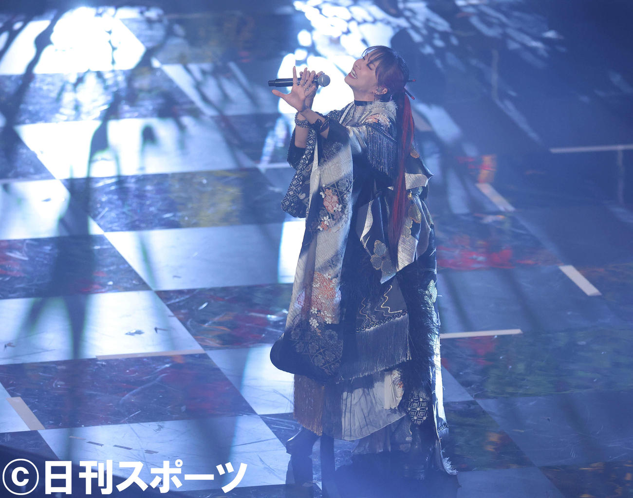 「明け星」を熱唱するLiSA（撮影・河田真司）