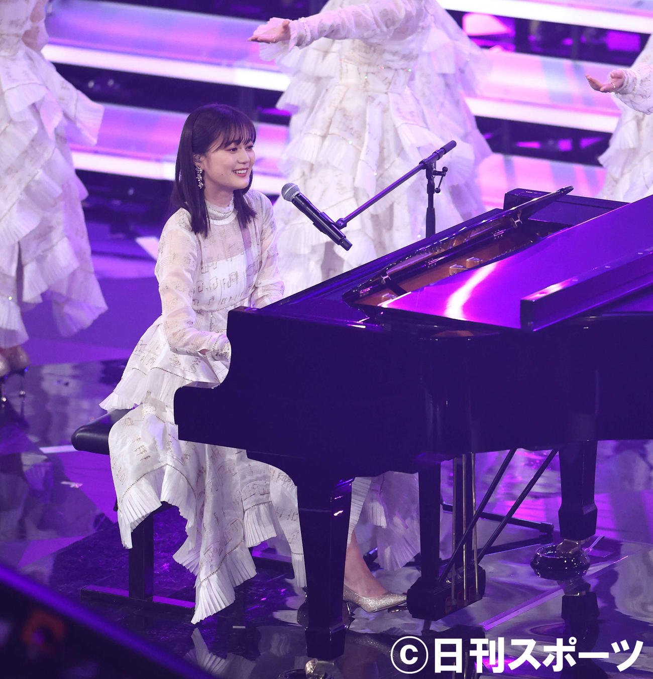 「きっかけ」でピアノ演奏を披露する乃木坂46の生田絵梨花（撮影・河田真司）