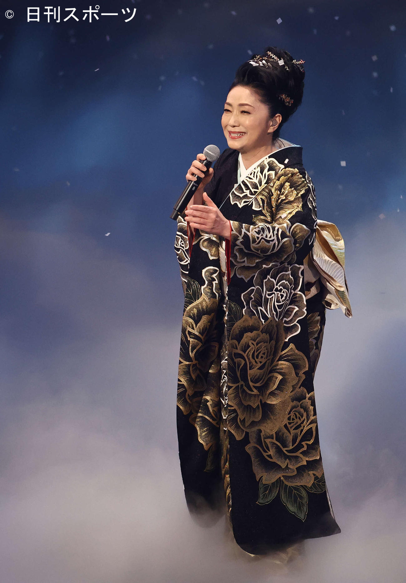 「津軽海峡・冬景色」を披露する石川さゆり（撮影・河田真司）