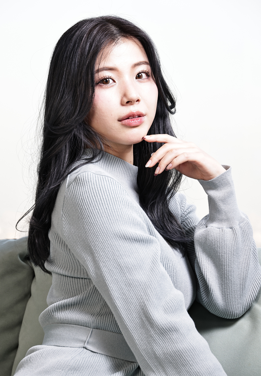 舞台「舞姫～ディーヴァ～」に主演する女優倉田瑠夏