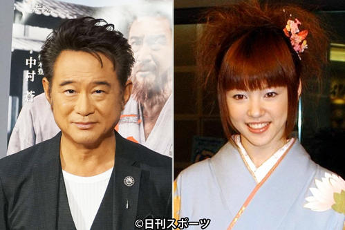 船越英一郎（左）と松下萌子