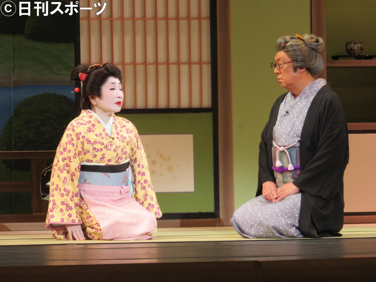若奥様のおよし（泉ピン子）をいびり抜く大奥様のお清（梅沢富美男）