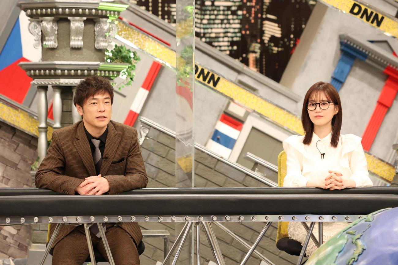 フジテレビ系「全力！脱力タイムズ」初登場の生田絵梨花（右）と陣内智則（C）フジテレビ