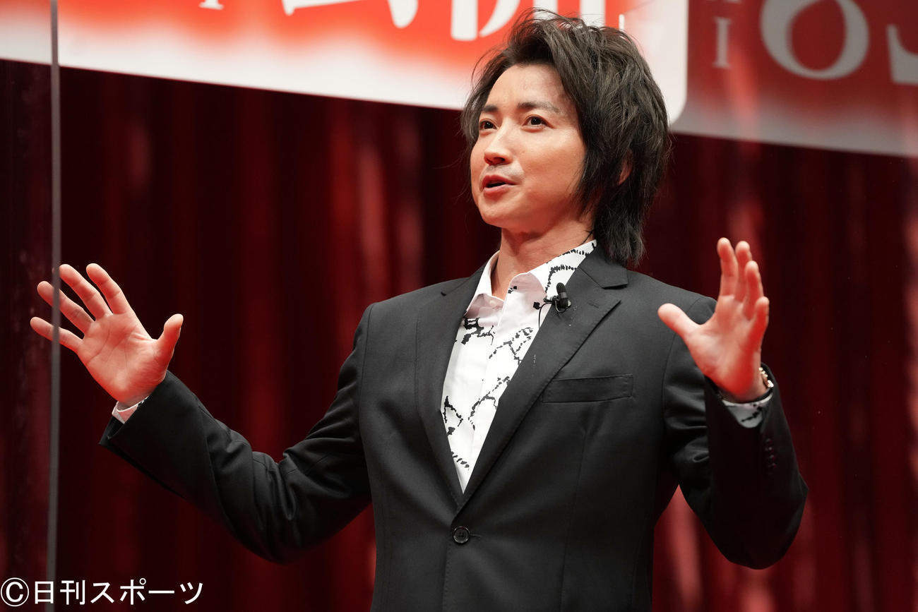 映画「ノイズ」ジャパンプレミアで話す藤原竜也（撮影・鈴木みどり）