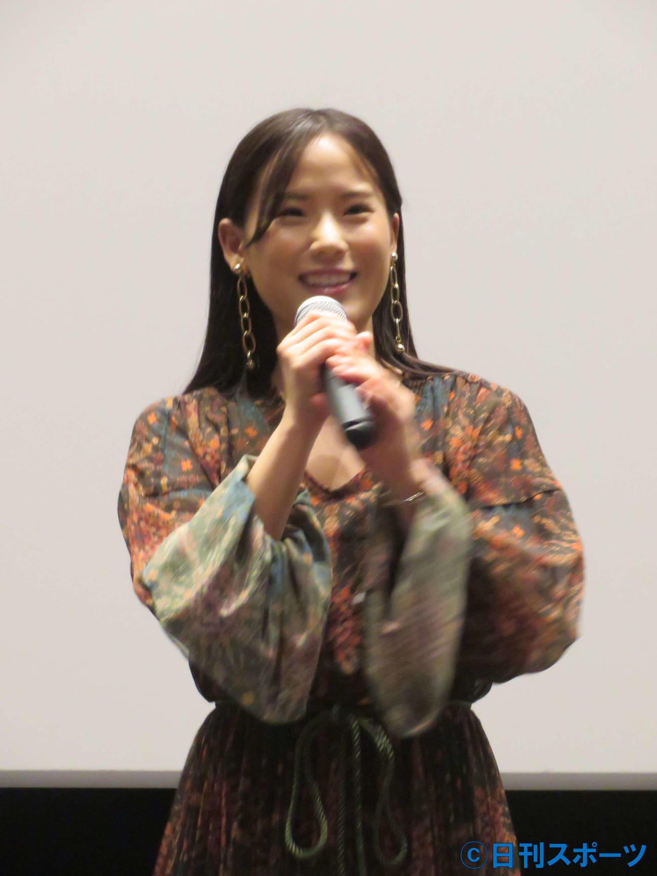 映画「ロード・オブ・ONARI～未来につなぐ想い～」試写会に登壇した秋山ゆずき（撮影・村上幸将）