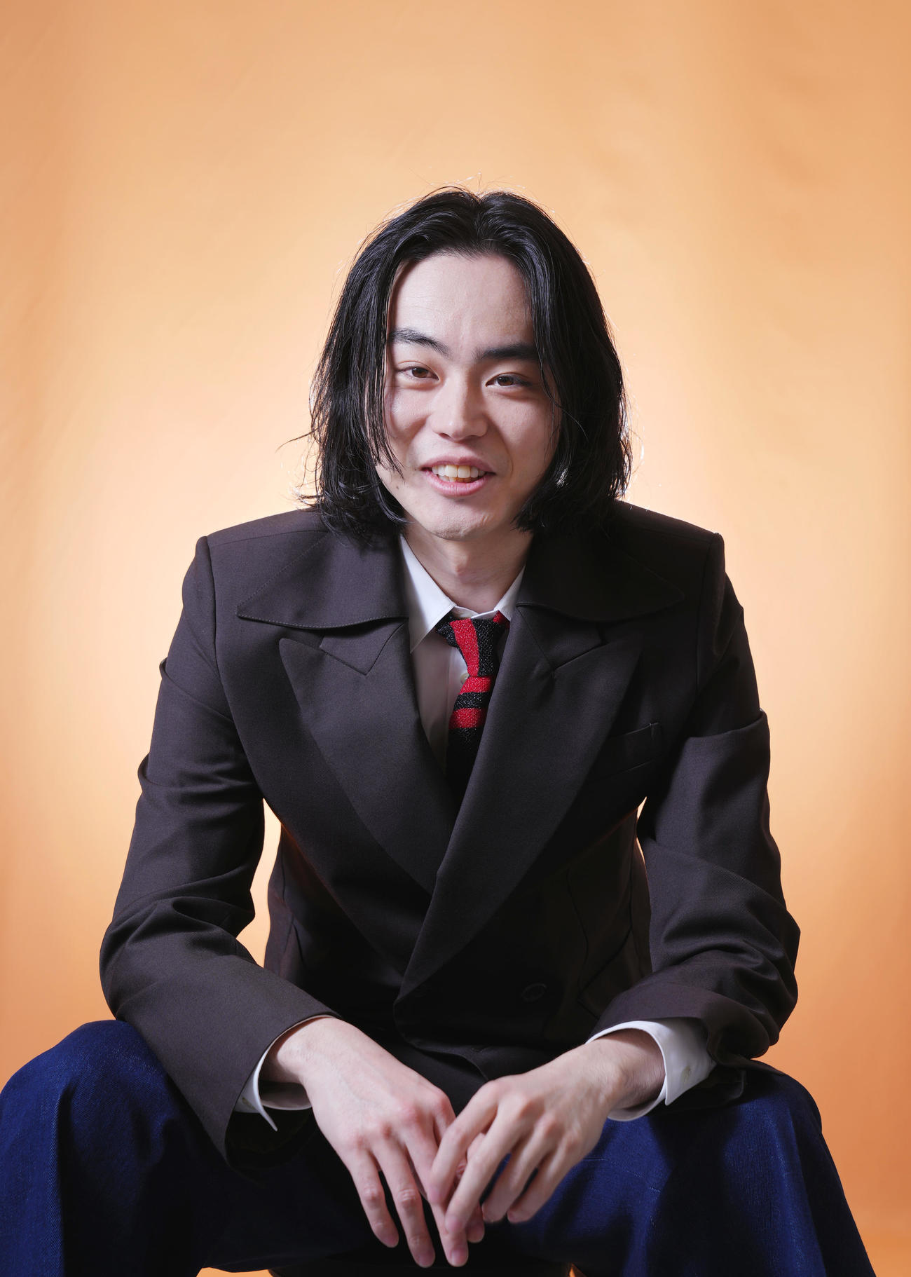 ドラマ「ミステリと言う勿れ」で主演を務める菅田将暉。人懐っこい笑顔に、一気に距離が縮まります（撮影・菅敏）