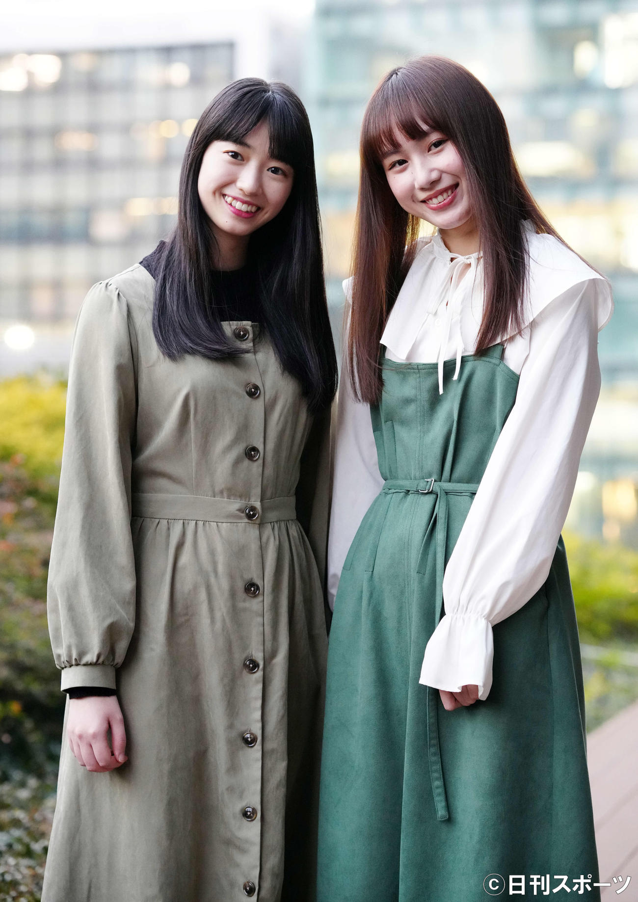 「劇団4ドル50セント」に新加入した田中音江（左）と森由姫（撮影・江口和貴）