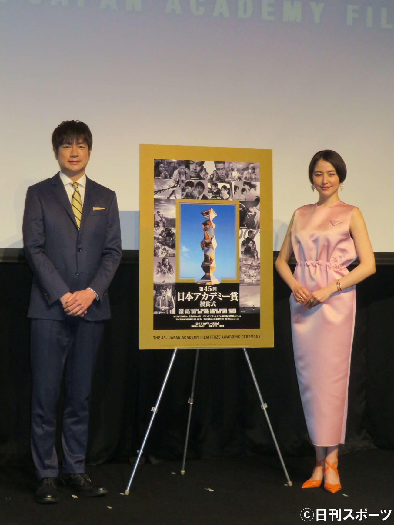 第45回日本アカデミー賞記者発表に登壇した羽鳥慎一アナウンサーと長澤まさみ（撮影・村上幸将）