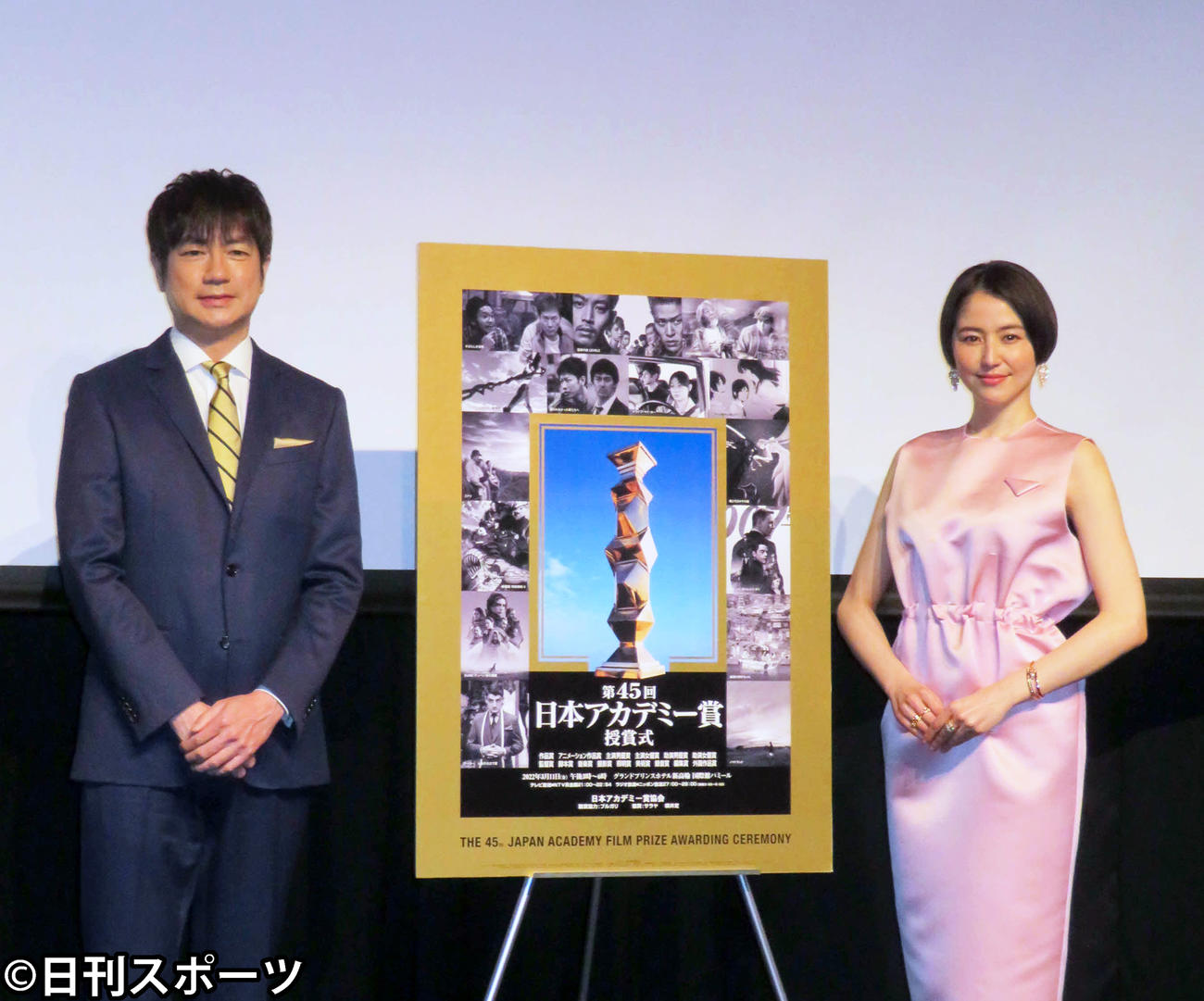 第45回日本アカデミー賞記者発表に登壇した羽鳥慎一アナウンサーと長澤まさみ（撮影・村上幸将）