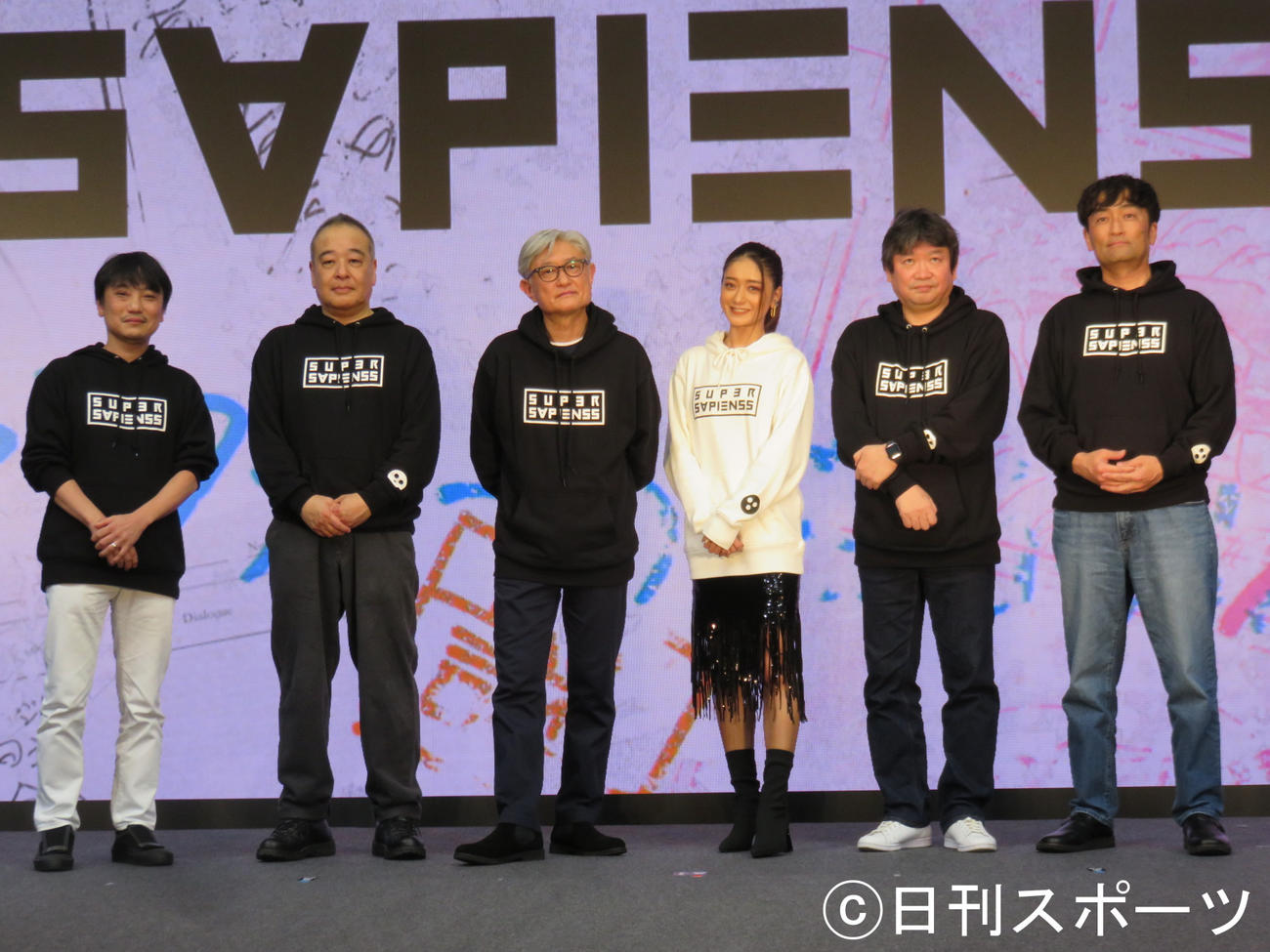 新エンタメプロジェクト「スーパーサピエンス」の会見に出席した（左から）國光宏尚氏、佐藤祐市監督、堤幸彦監督、みちょぱ、本広克行監督、森谷雄氏