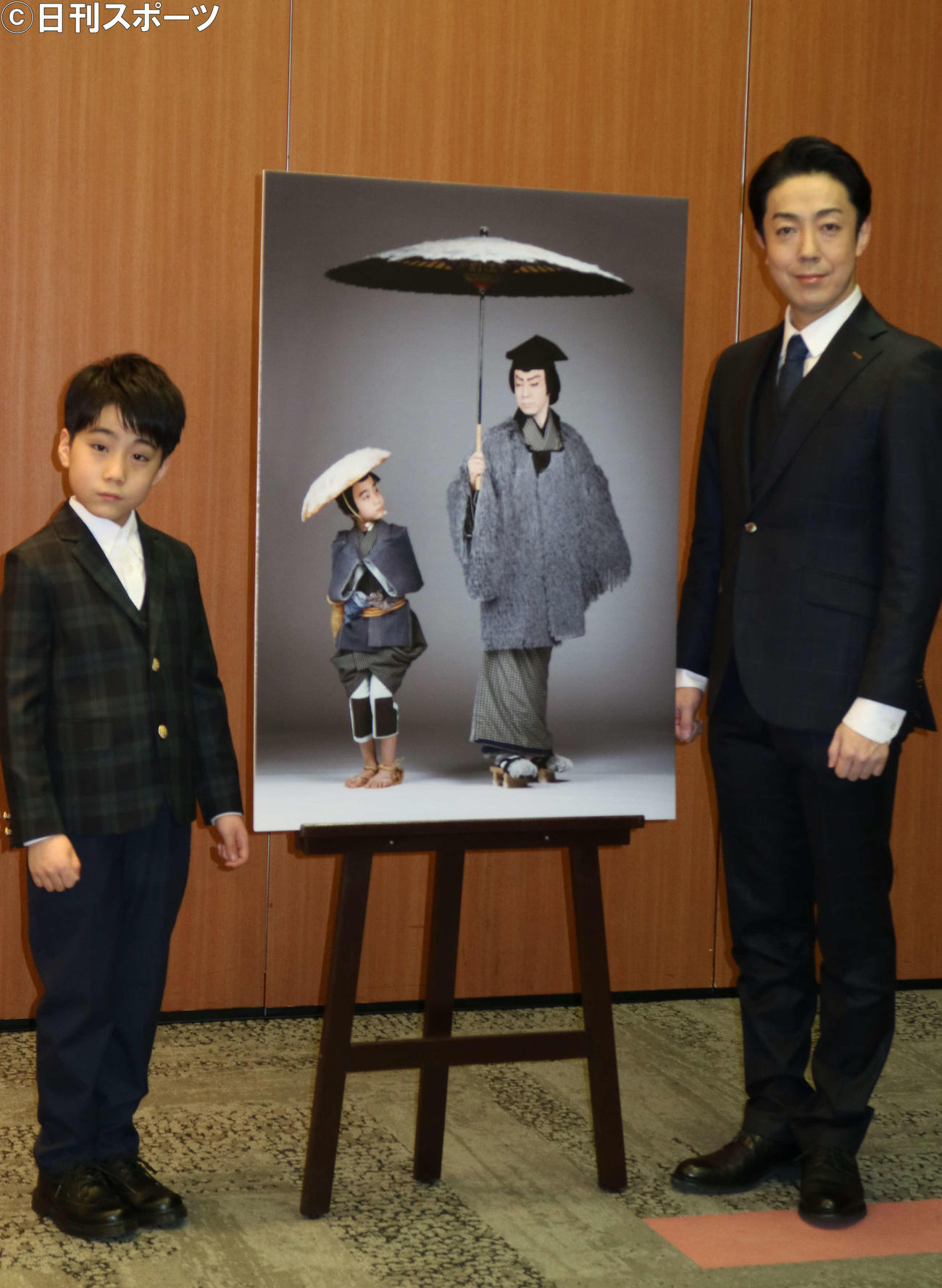 「鼠小紋春着雛形　鼠小僧次郎吉」の取材会を行った尾上丑之助（左）と尾上菊之助