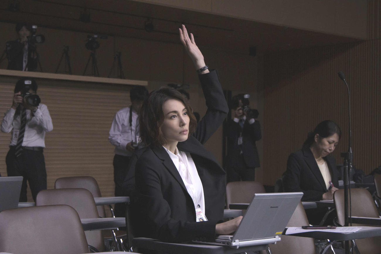 Netflixシリーズ「新聞記者」に主演する米倉涼子
