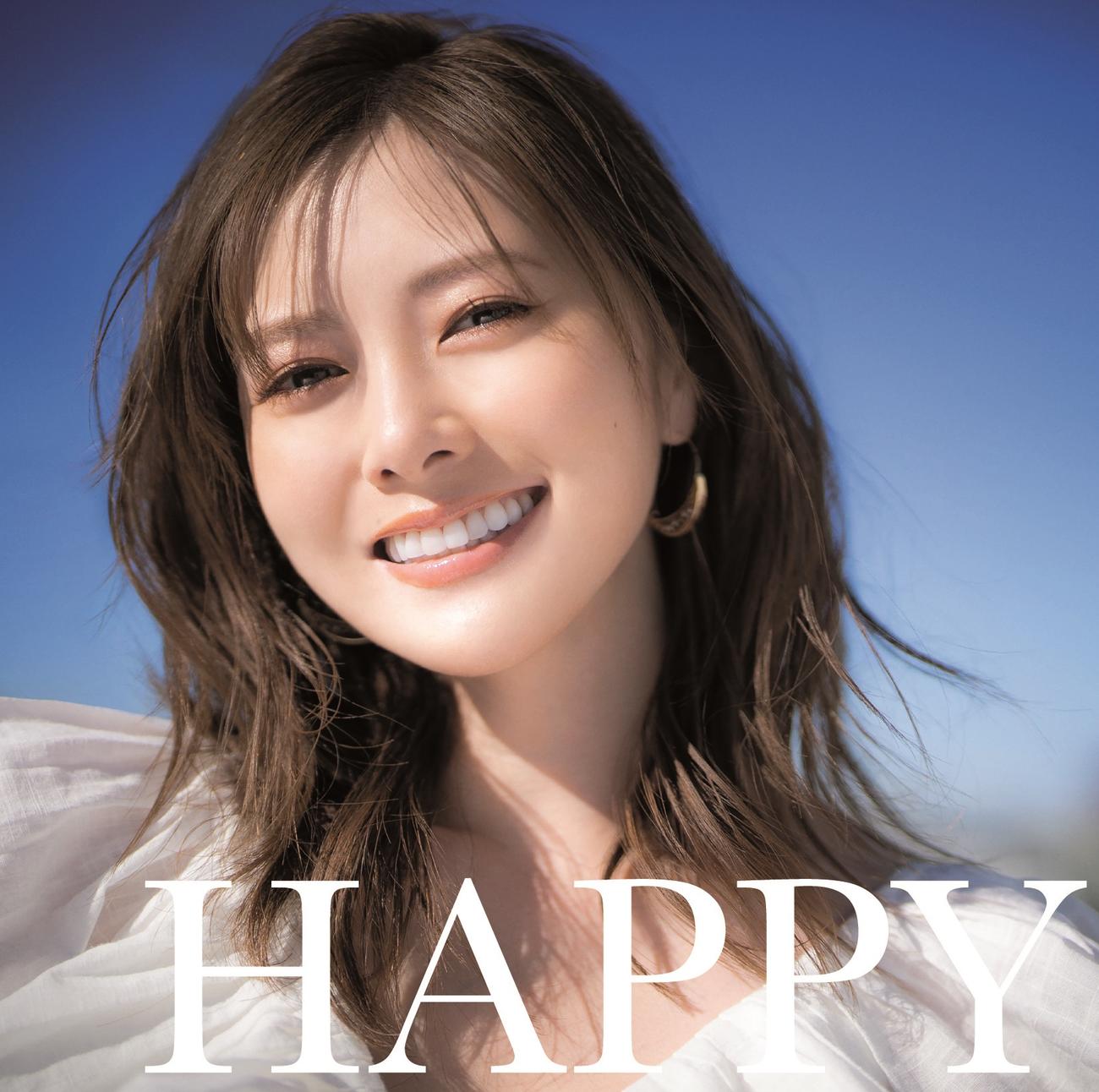 DJ和のアルバム「LOVE　～もういちど好きになってもいいですか？～　mixed by DJ和」のジャケット写真を飾った白石麻衣
