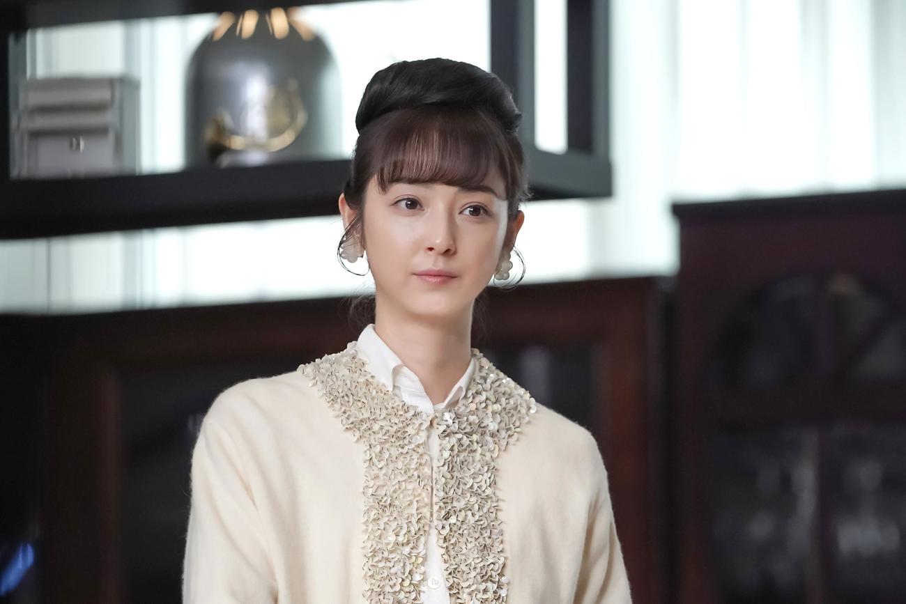社長令嬢役に臨む佐々木希